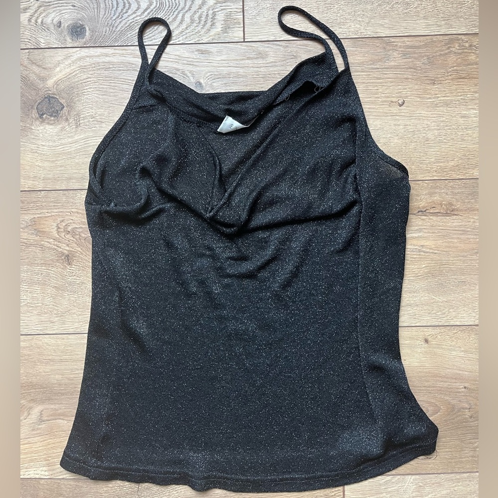 Cowl neck going out top